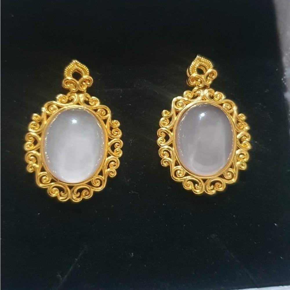 Gold with quarts pendant , new